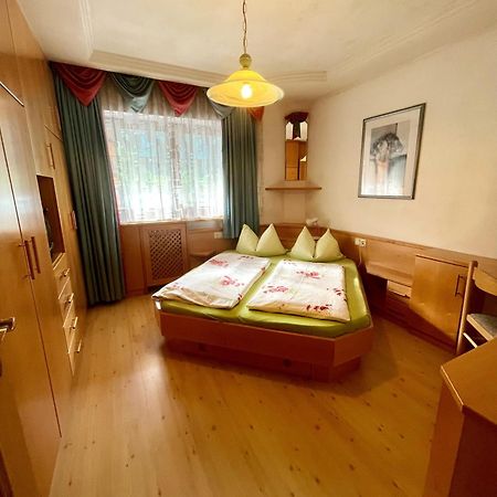 Apartments Spirit Of Mountains Rasun di Sopra Pokoj fotografie