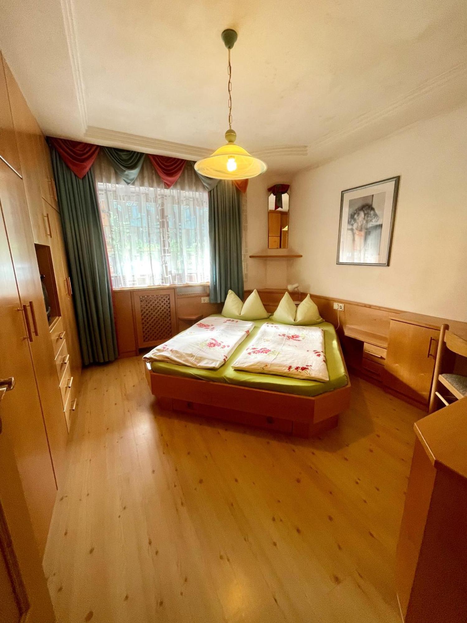 Apartments Spirit Of Mountains Rasun di Sopra Pokoj fotografie